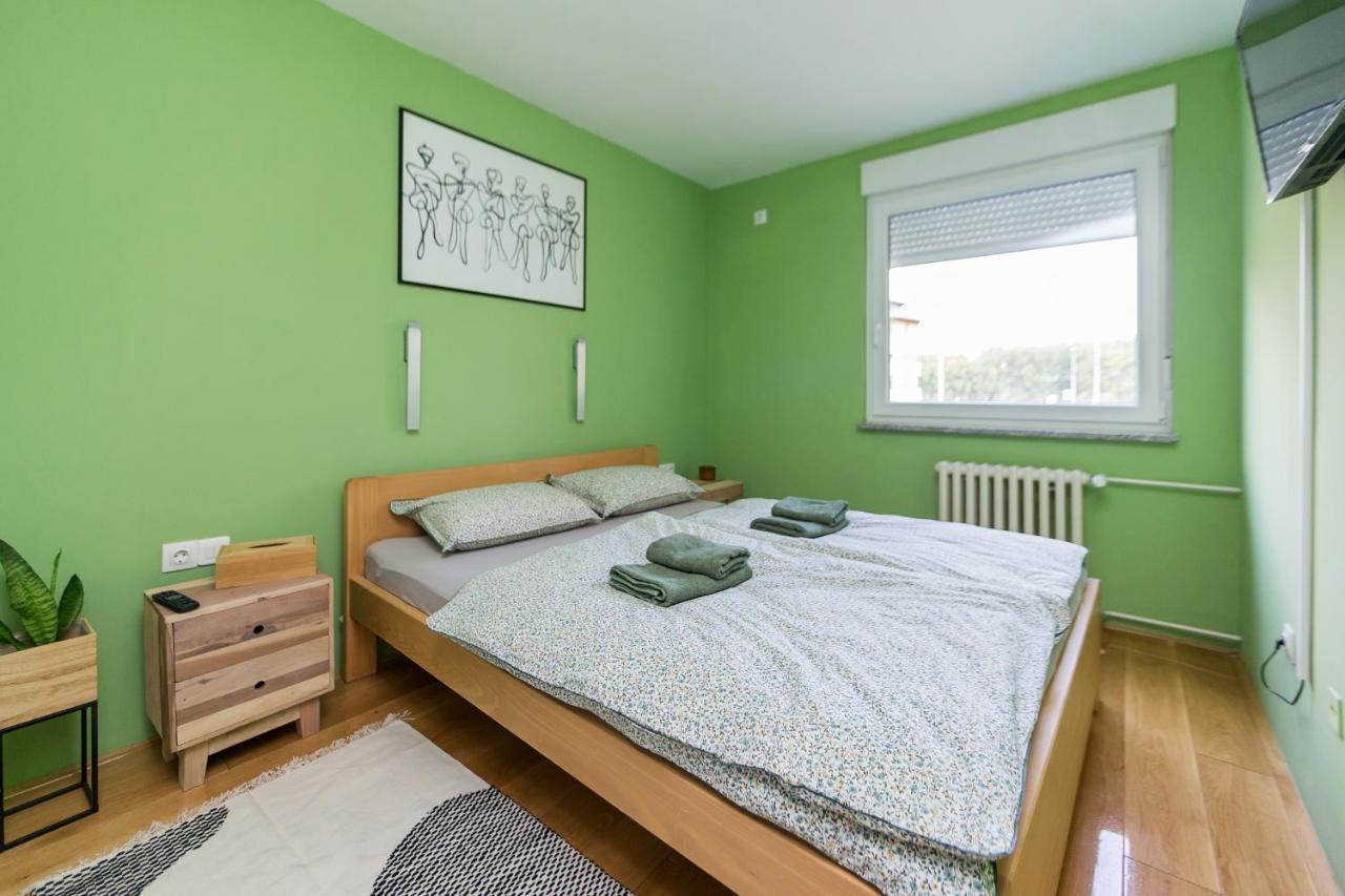 Apartman Bruna Self Check-In Osijek Buitenkant foto