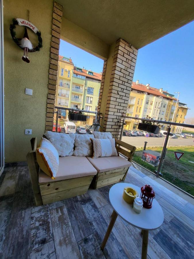 Apartman Bruna Self Check-In Osijek Buitenkant foto